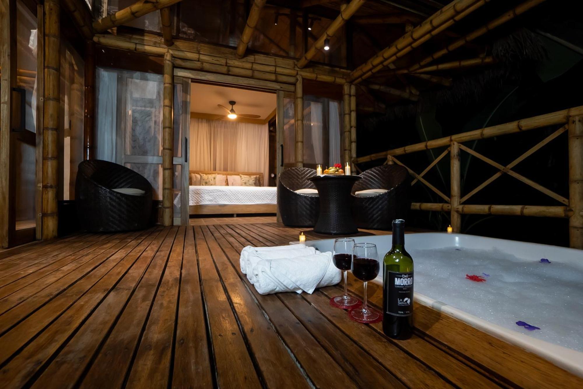 La Selva Eco-Lodge & Retreat Providencia Exterior photo